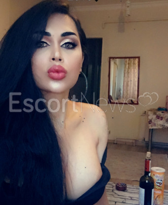 Photo escort girl Haneen: the best escort service