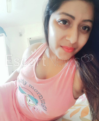 Photo escort girl Heena : the best escort service