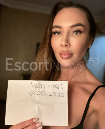 Photo escort girl Sandy: the best escort service