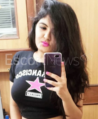 Photo escort girl DIYA: the best escort service