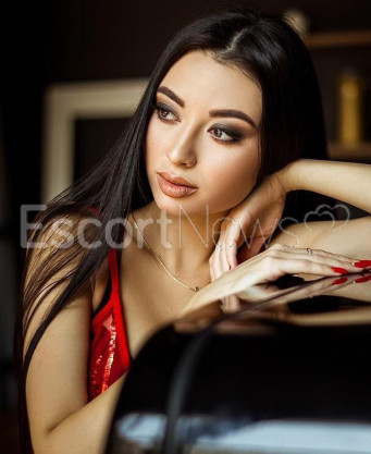 Photo escort girl Bertina: the best escort service