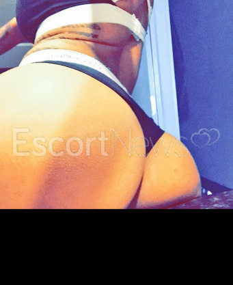 Photo escort girl Prunelle : the best escort service