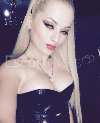 Photo escort girl Mistress Sarah Dom : the best escort service