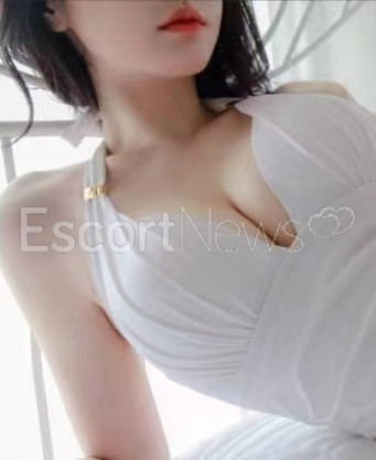 Photo escort girl Lily May: the best escort service