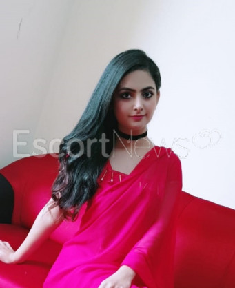 Photo escort girl Wajeeha: the best escort service