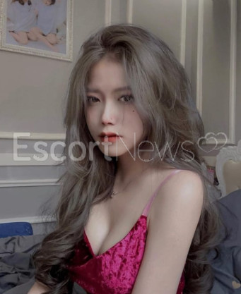 Photo escort girl V555: the best escort service