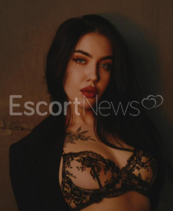 Photo escort girl Elina Glamour: the best escort service