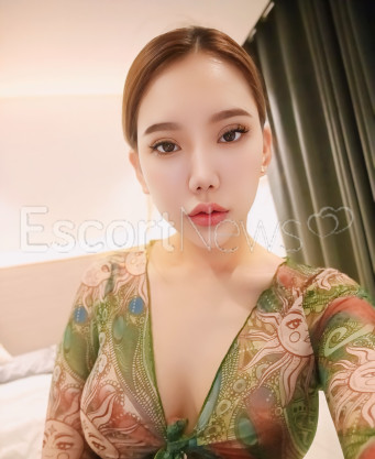 Photo escort girl lili: the best escort service