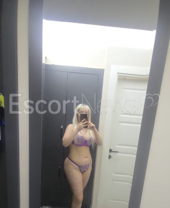 Photo escort girl Hira: the best escort service