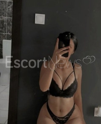 Photo escort girl Esina: the best escort service