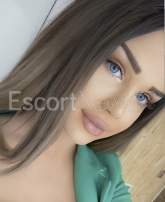 Photo escort girl Esya: the best escort service