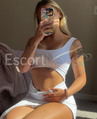 Photo escort girl Kay Estee: the best escort service