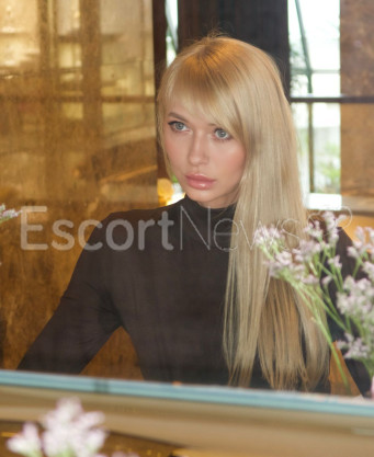 Photo escort girl Nicole_Petite: the best escort service