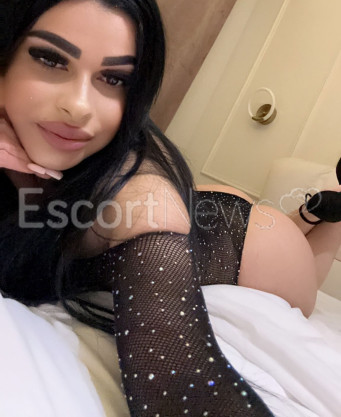 Photo escort girl Ryanna: the best escort service