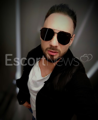 Photo escort girl Roberto: the best escort service