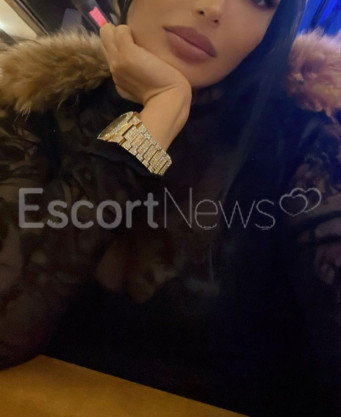 Photo escort girl Emel: the best escort service