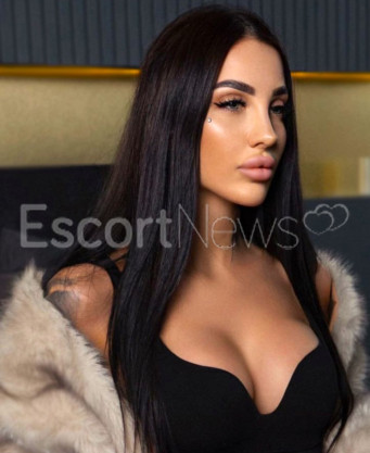 Photo escort girl Emilia: the best escort service