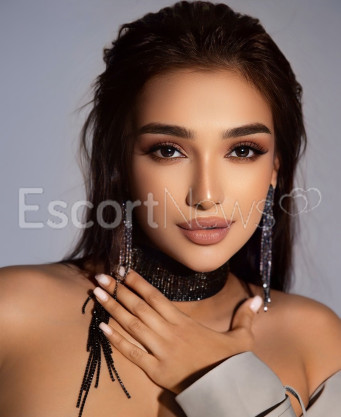 Photo escort girl MONA MIR: the best escort service