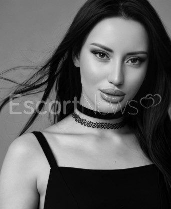 Photo escort girl SARA: the best escort service