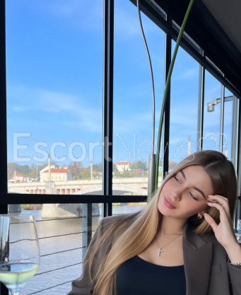 Photo escort girl Alya: the best escort service