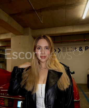 Photo escort girl ELLA: the best escort service